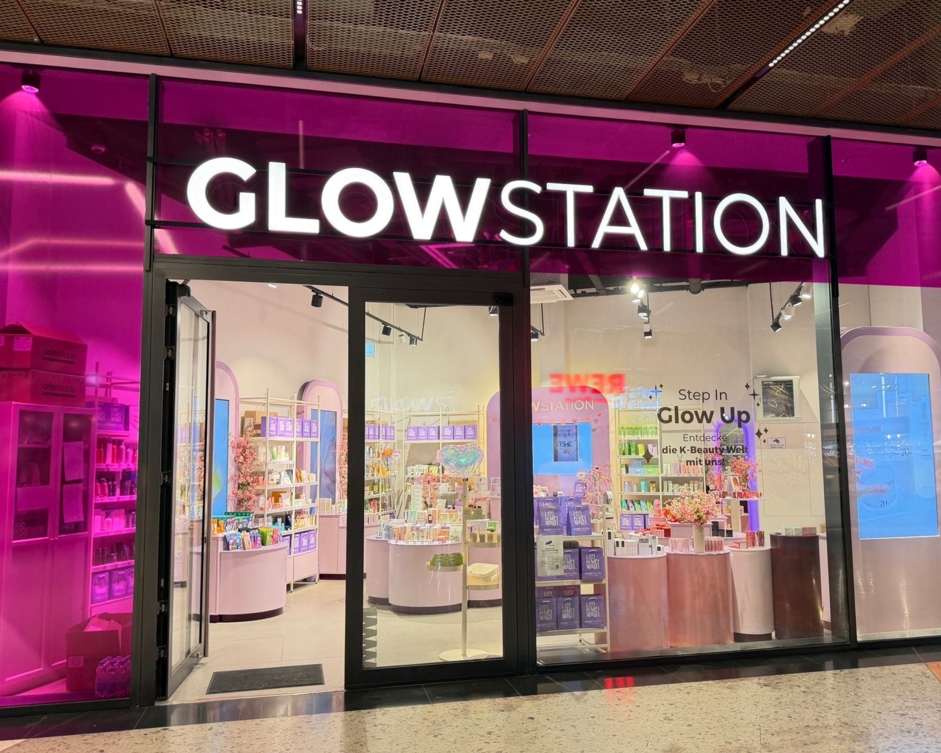 GlowStation