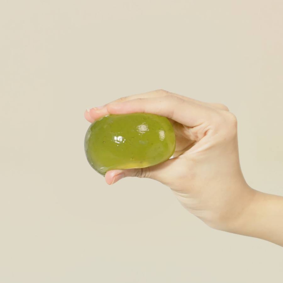 ONGREDIENTS Jeju Green Tea Cleansing Ball