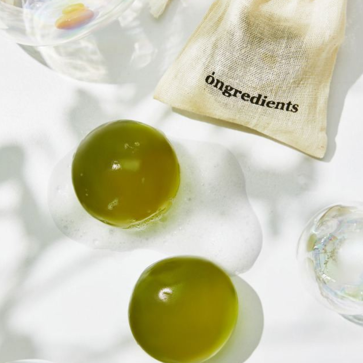 ONGREDIENTS Jeju Green Tea Cleansing Ball