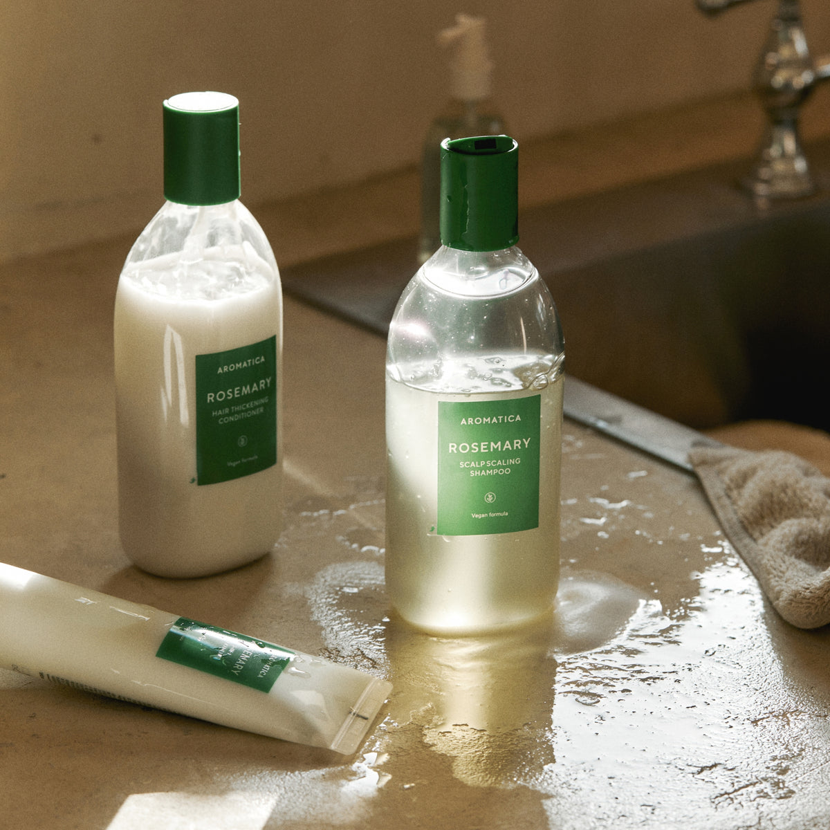 AROMATICA Rosemary Scalp Scaling Shampoo