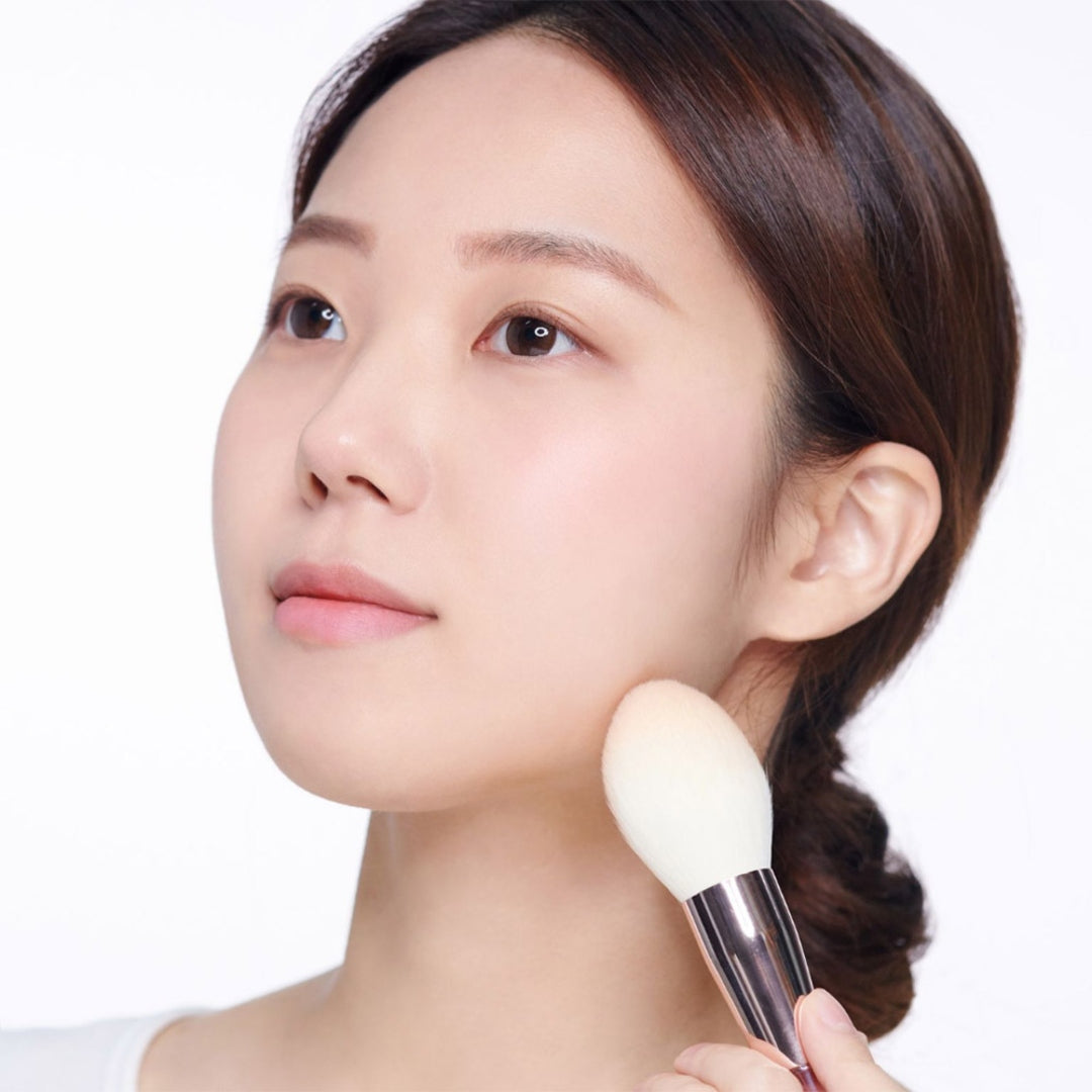 B.by BANILA Contour Brush