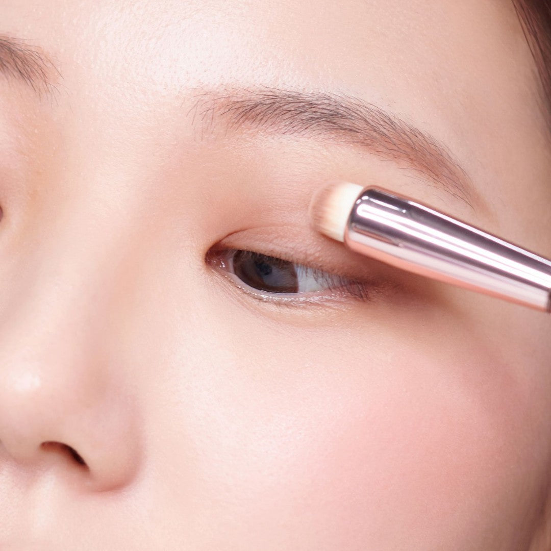 B.by BANILA Fingertip Brush