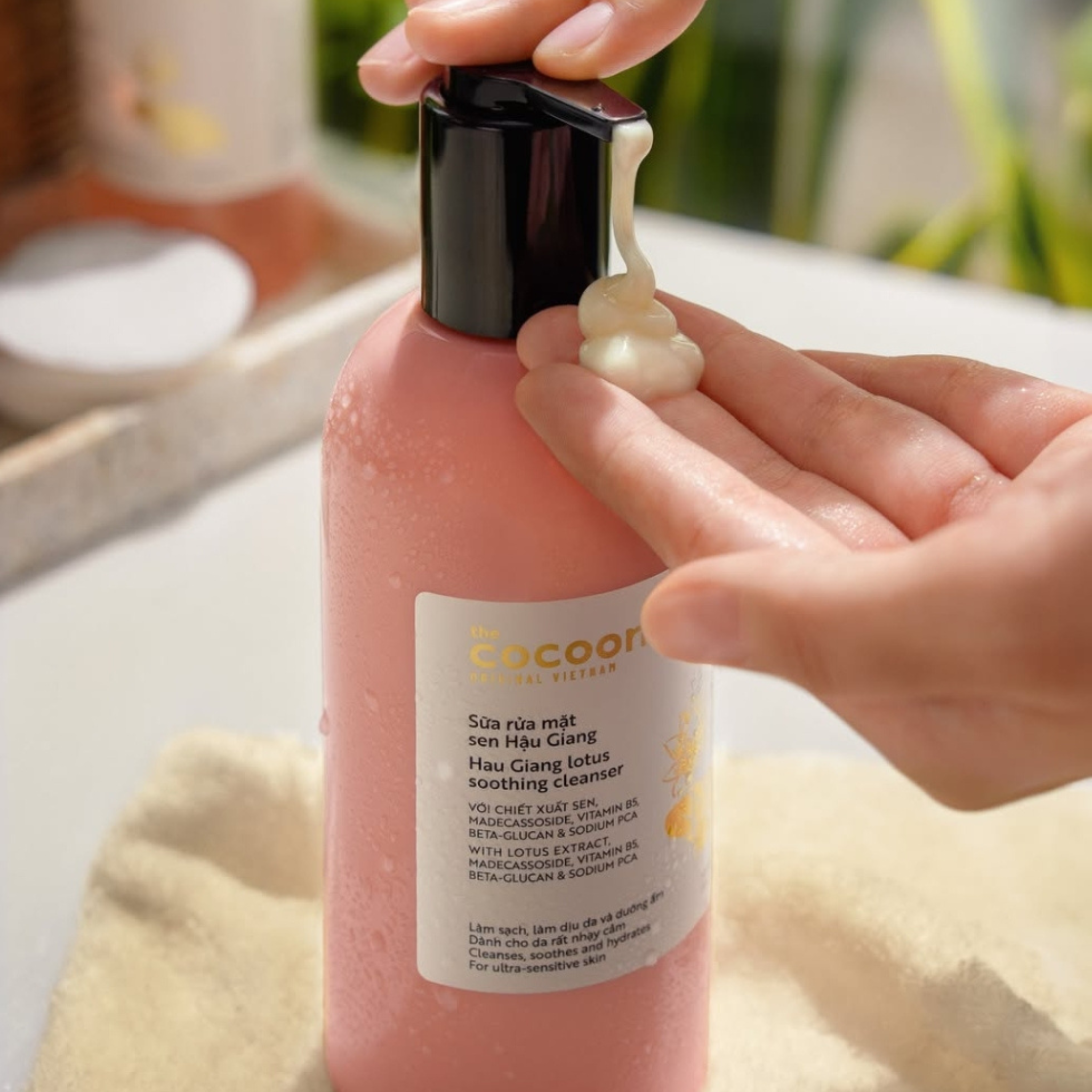 COCOON Hau Giang Lotus Soothing Cleanser