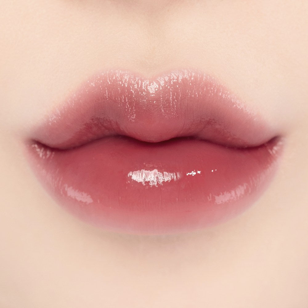 LAKA Bonding Glow Lipstick #201 Miro on lips