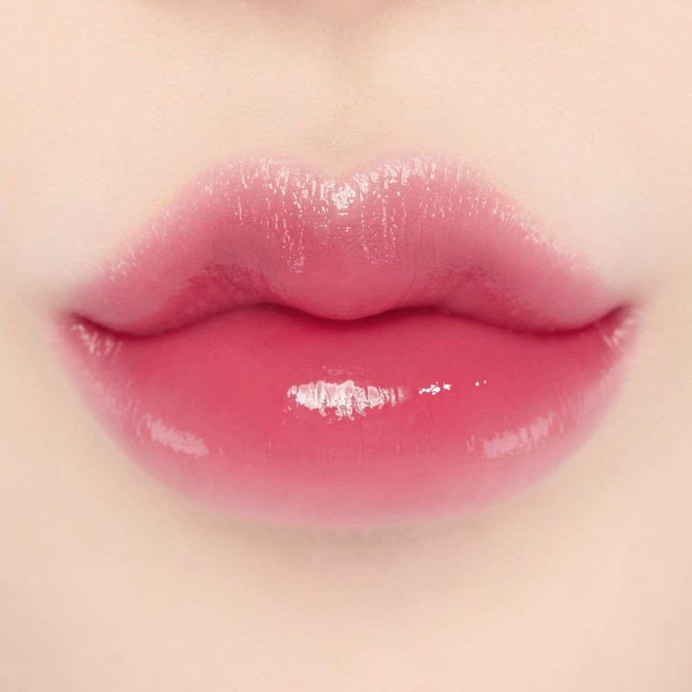 LAKA Bonding Glow Lipstick #206 Lili on lips