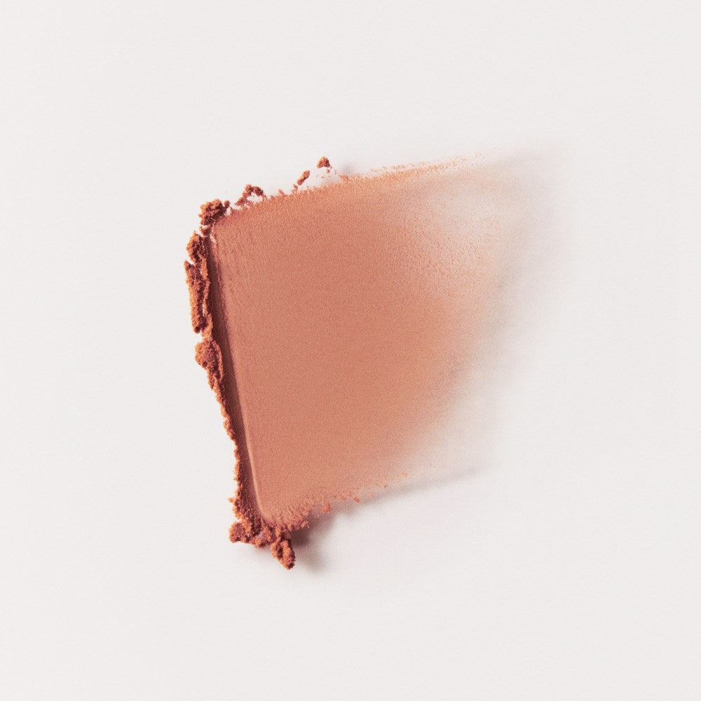 LAKA Love Silk Blush #709 Dolce swatch