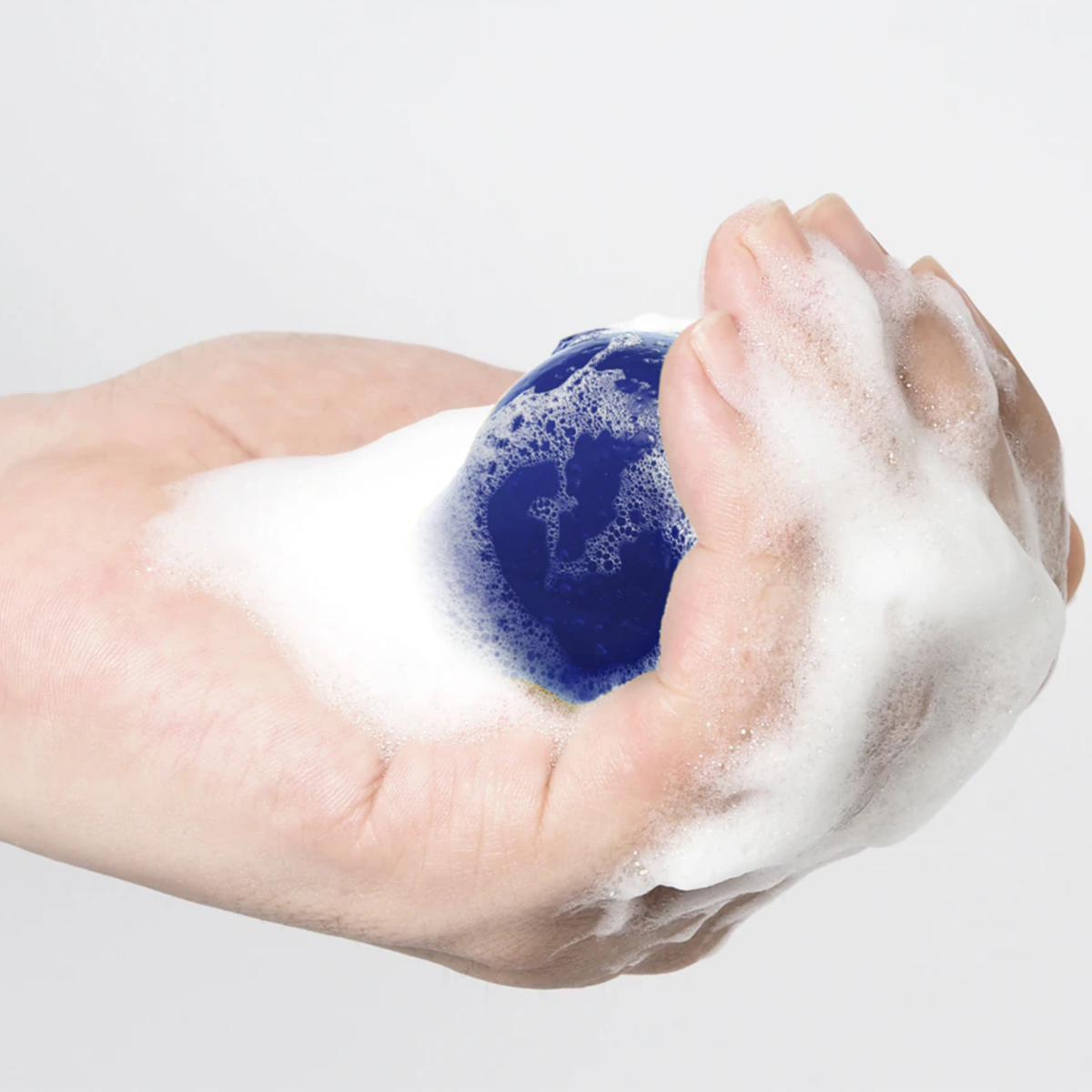 ONGREDIENTS Butterfly Pea Cleansing Ball