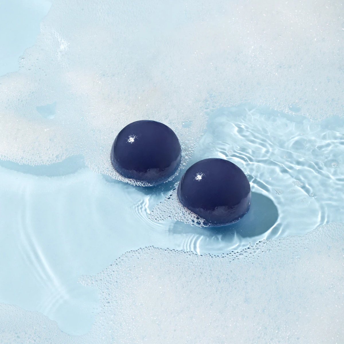 ONGREDIENTS Butterfly Pea Cleansing Ball