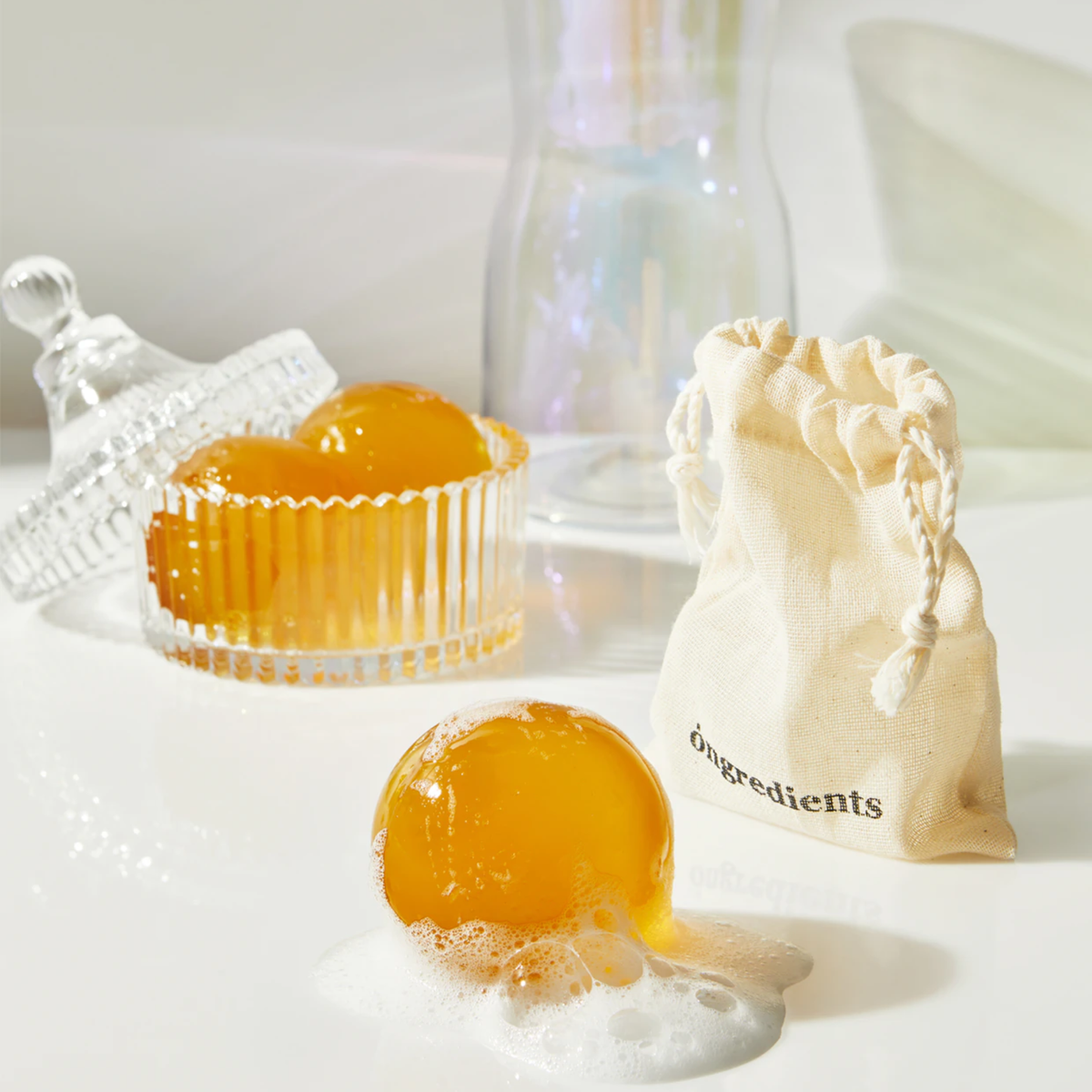 ONGREDIENTS Jeju Cica Cleansing Ball