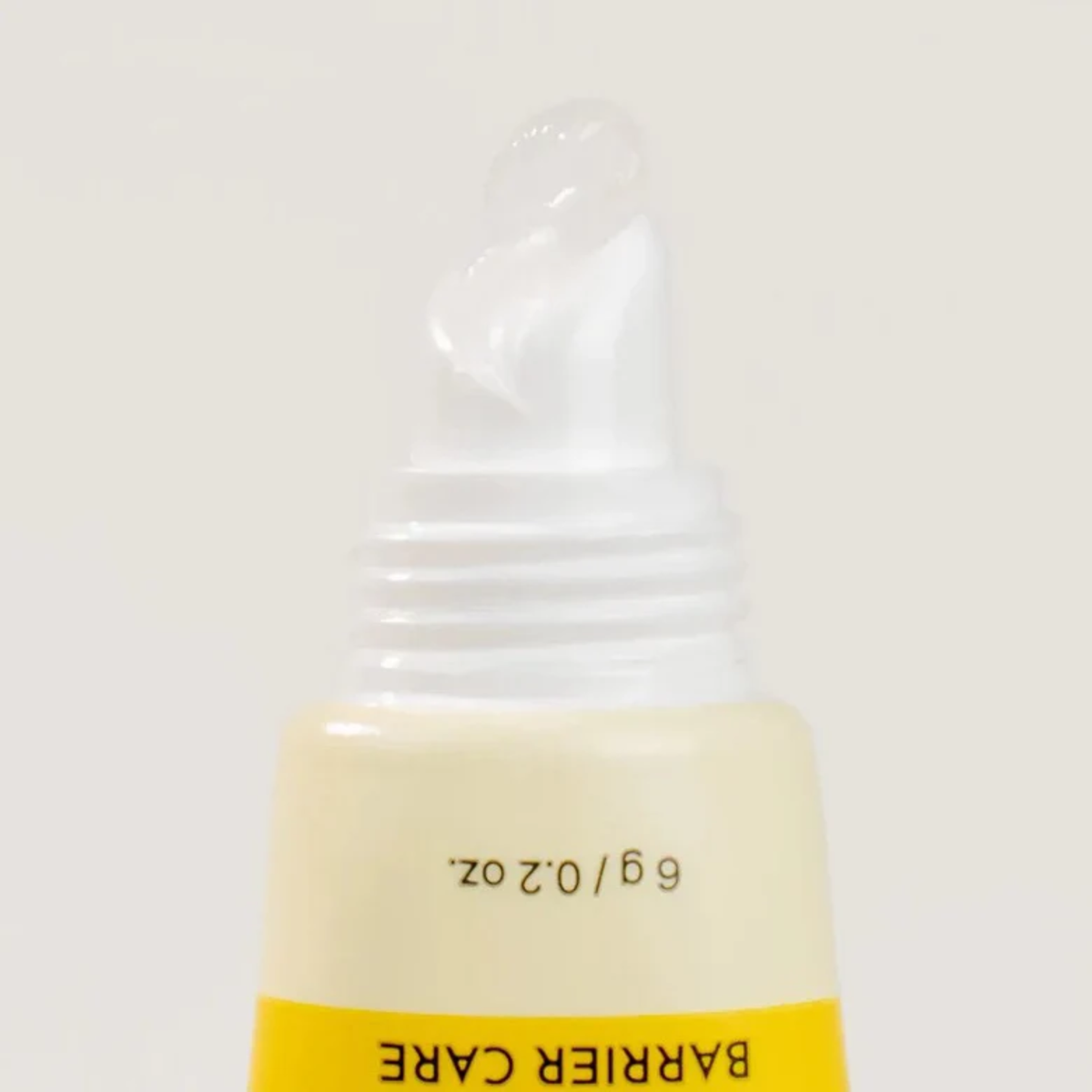 ONGREDIENTS Skin Barrier Calming Lip Essence