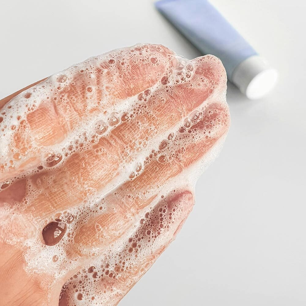 STAY WELL Triple Hyaluronic Cleansing Foam 4745090047523 texture