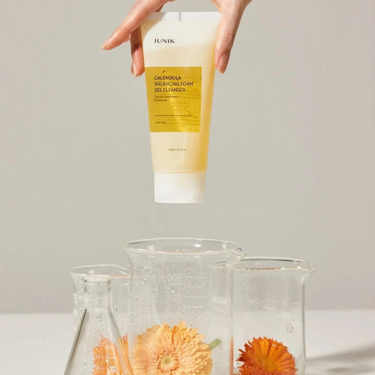 iUNIK Calendula Balancing Foam Gel Cleanser
