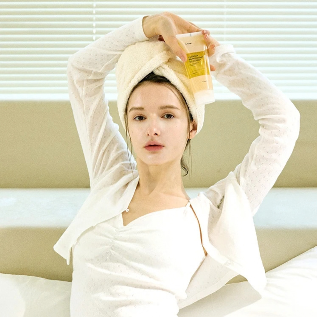 iUNIK Calendula Balancing Foam Gel Cleanser